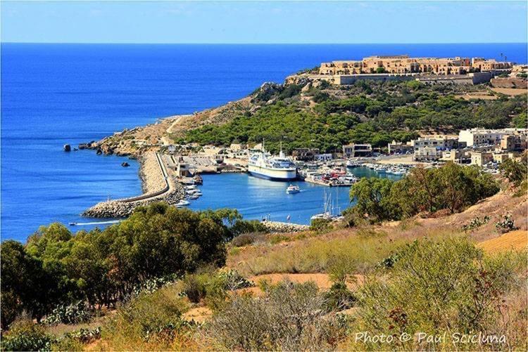 Fort Chambray Harbor Breeze Għajnsielem Exteriör bild